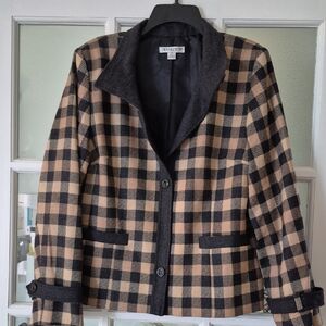 Pendleton Women's Buffalo Plaid Wool Coat- Black and Tan